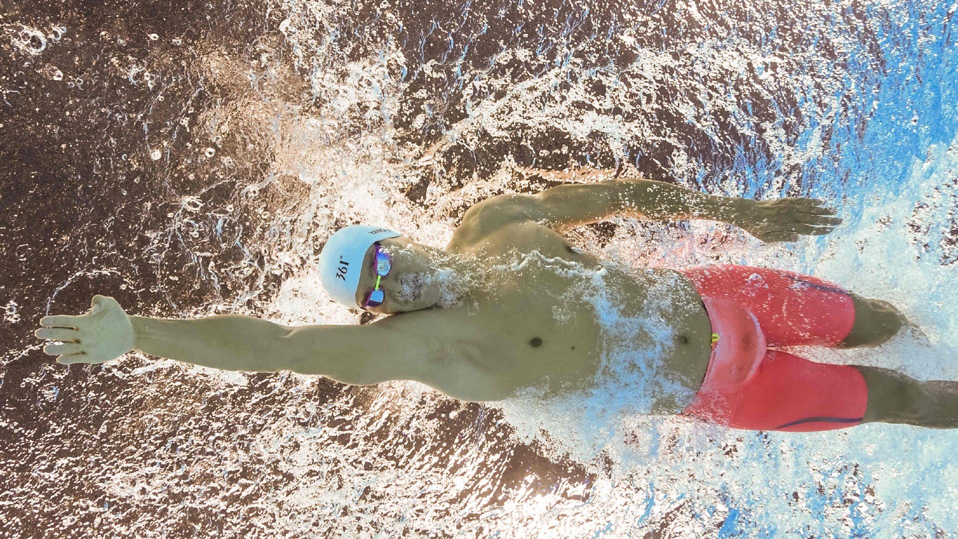 范弗利特关键回合不手软,浙江队收割老鹰展露强队本色